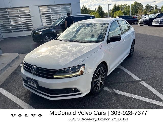 Used 2017 Volkswagen Jetta Sport FWD image 1