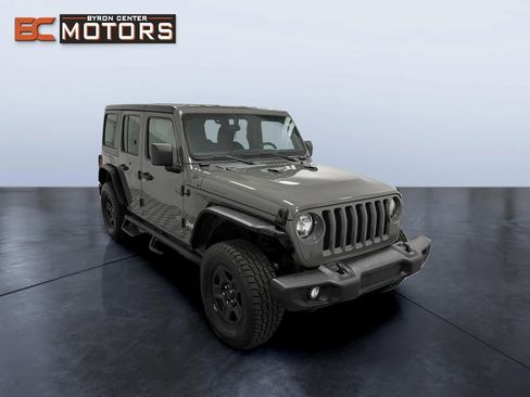 Used 2020 Jeep Wrangler Unlimited Sport image 7