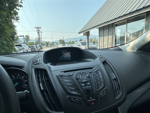 Used 2015 Ford Escape SE AWD/4WD image 26