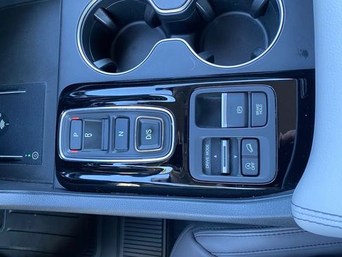 Used 2023 Honda Pilot Touring image 21