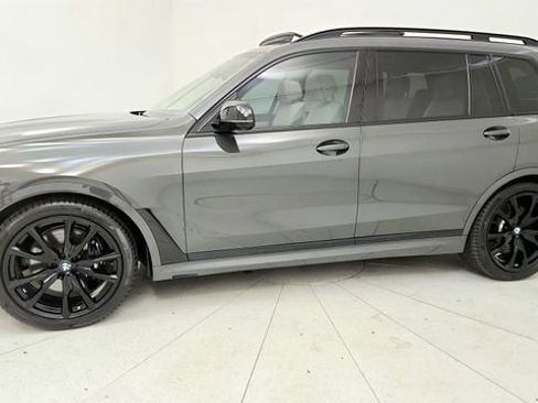 Used 2025 BMW X7 M60i AWD/4WD image 21