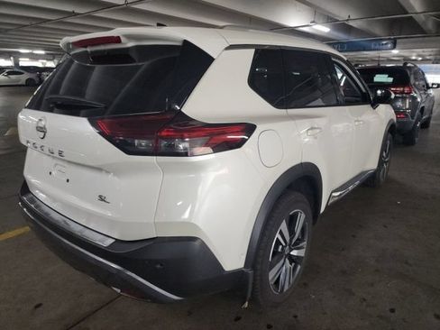 Used 2023 Nissan Rogue SL w/ SL Premium Package FWD image 2