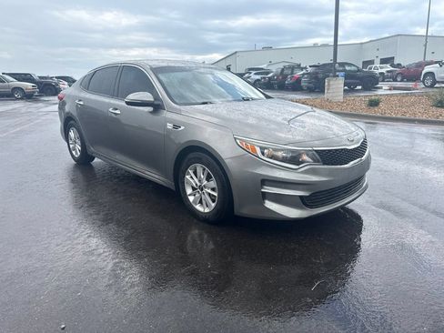 Used 2018 Kia Optima LX FWD image 4