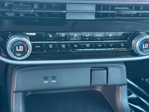 Used 2024 Honda Prologue Touring image 20