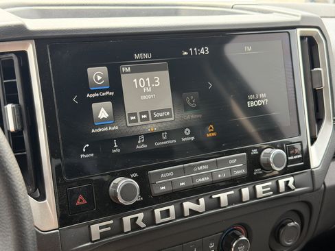Used 2025 Nissan Frontier SV RWD image 24