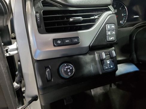 Used 2017 Chevrolet Suburban Premier image 47