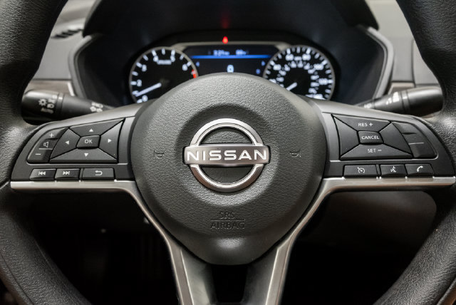 Used 2025 Nissan Altima 2.5 SV AWD/4WD image 14