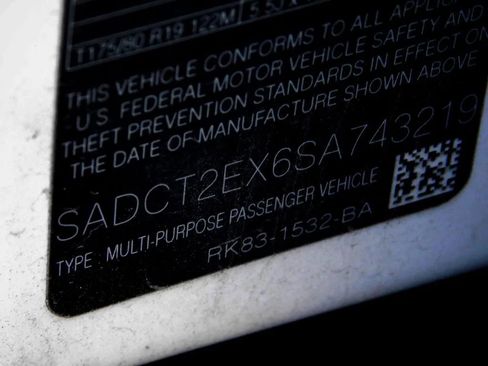 Used 2025 Jaguar F-PACE R-Dynamic S image 26