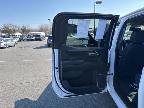 Used 2024 GMC Sierra 1500 SLT image 24