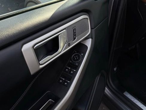 Certified 2023 Ford Explorer Limited image 13