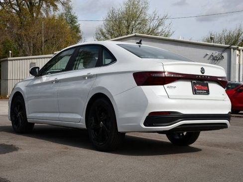 New 2026 Volkswagen Jetta SE FWD image 5