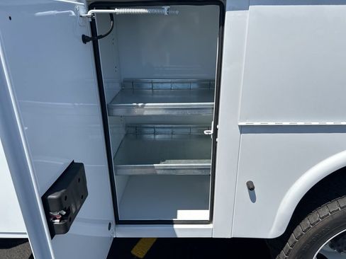 New 2025 Ford F550 4x4 Regular Cab Super Duty image 28