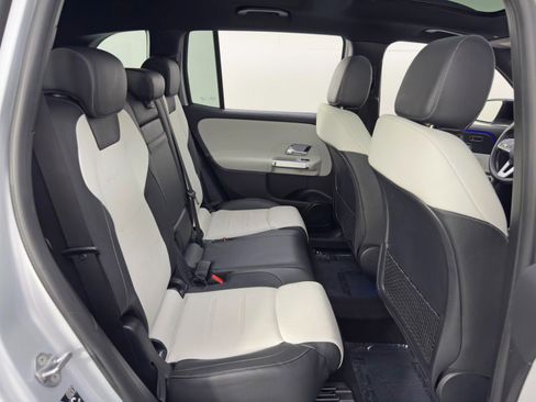 Used 2020 Mercedes-Benz GLB 250 4MATIC w/ AMG Line image 42