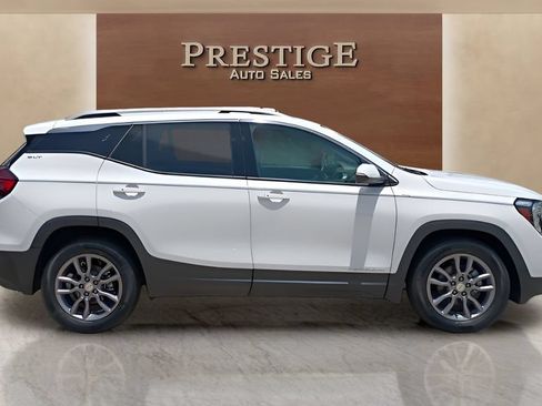 Used 2023 GMC Terrain SLT FWD image 32