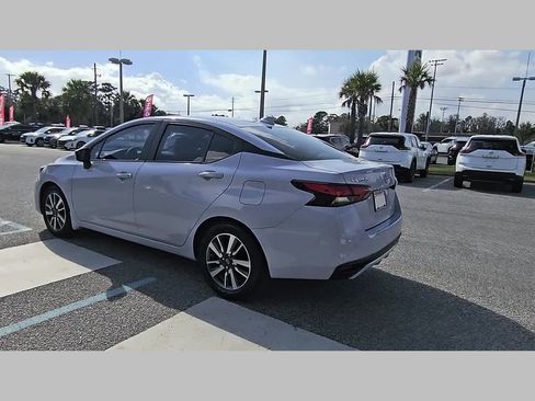 Used 2025 Nissan Versa SV w/ Trunk Package image 28