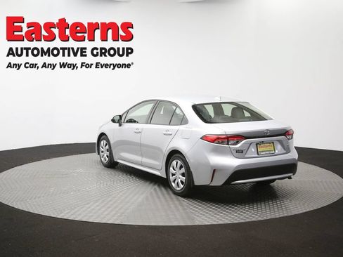 Used 2022 Toyota Corolla LE FWD image 63