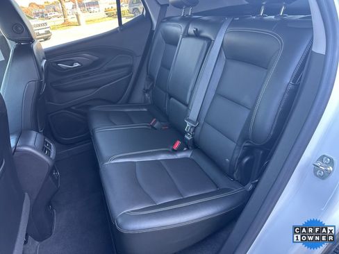 Used 2024 GMC Terrain SLT image 44