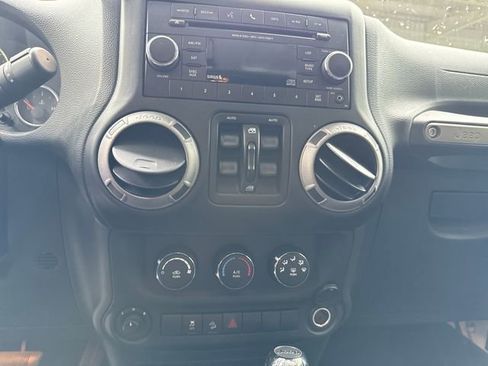 Used 2016 Jeep Wrangler Unlimited Sport w/ Quick Order Package 24S AWD/4WD image 20