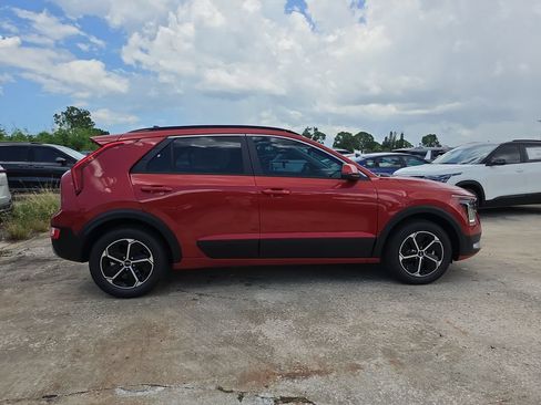 New 2026 Kia Niro LX FWD image 8
