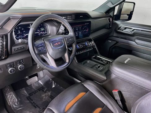 Used 2024 GMC Sierra 3500 AT4 w/ AT4 Premium Plus Package AWD/4WD image 9