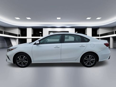 Certified 2024 Kia Forte LXS image 3