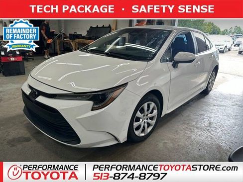 Used 2025 Toyota Corolla LE FWD image 1