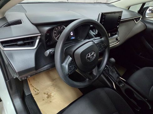 Used 2021 Toyota Corolla LE FWD image 19