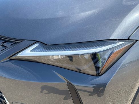 New 2026 Lexus UX 300h FWD image 9