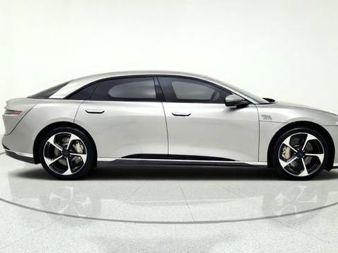Used 2024 Lucid Air Touring AWD/4WD image 10