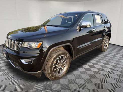Used 2022 Jeep Grand Cherokee Limited w/ Trailer Tow Group IV AWD/4WD image 3