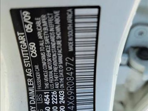 Used 2009 Mercedes-Benz C 300 Sport image 21