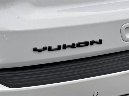 Used 2023 GMC Yukon AT4 image 53