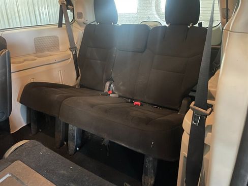 Used 2015 Dodge Grand Caravan SE w/ Quick Order Package 29E SE image 14