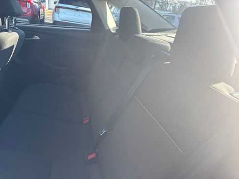 Used 2012 Ford Focus SEL w/ SEL/Titanium Winter Pkg image 13