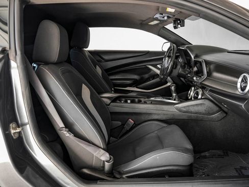 Used 2018 Chevrolet Camaro SS image 30
