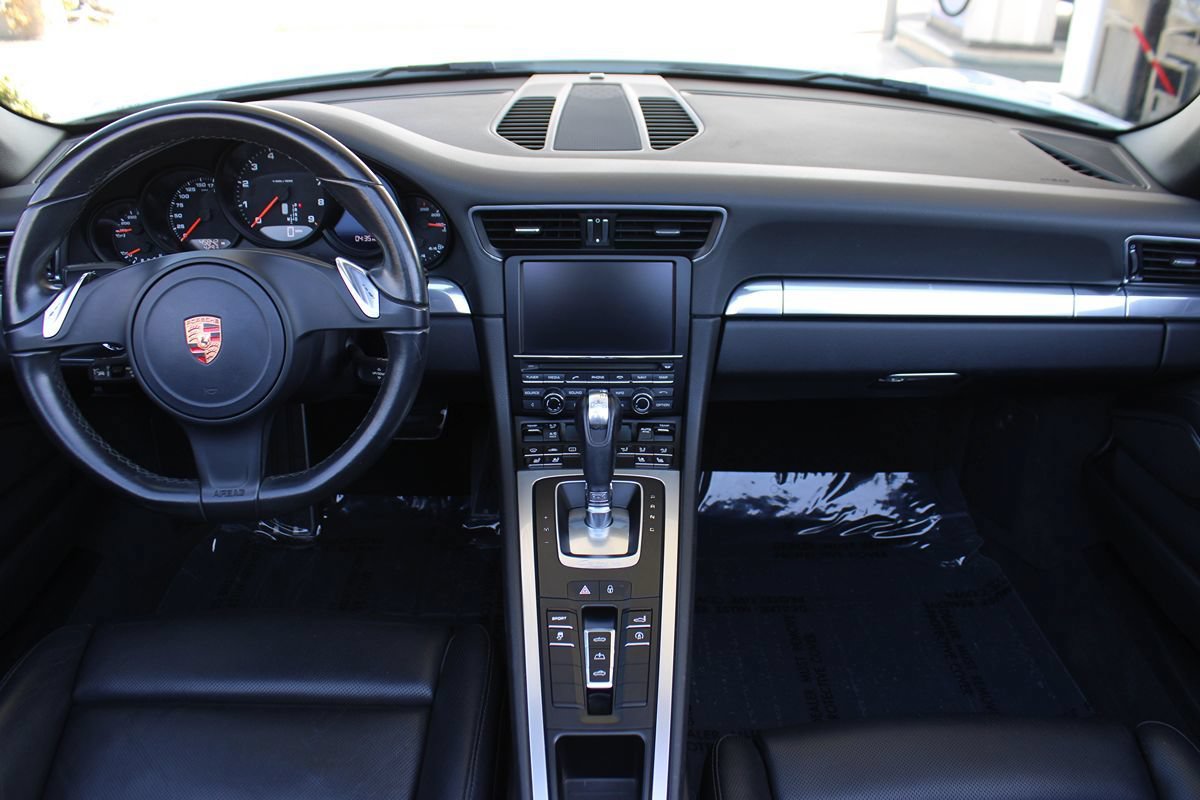 Used 2016 Porsche 911 Carrera image 11