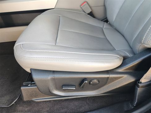 Used 2019 Ford F150 Lariat w/ Equipment Group 502A Luxury image 21