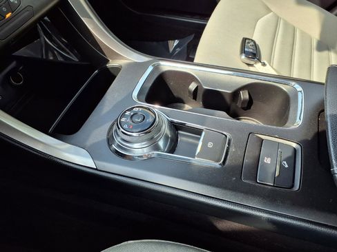 Used 2018 Ford Fusion S FWD image 11