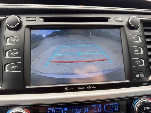 Used 2017 Toyota Highlander XLE FWD image 20