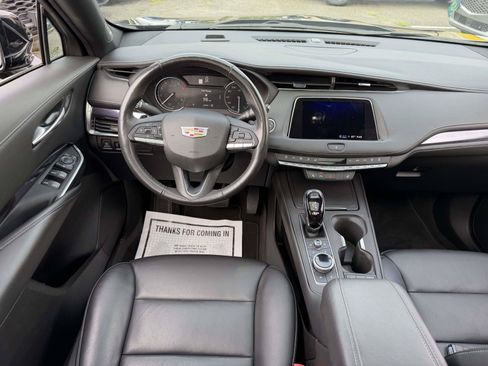 Certified 2023 Cadillac XT4 Luxury w/ Cold Weather Package AWD/4WD image 16