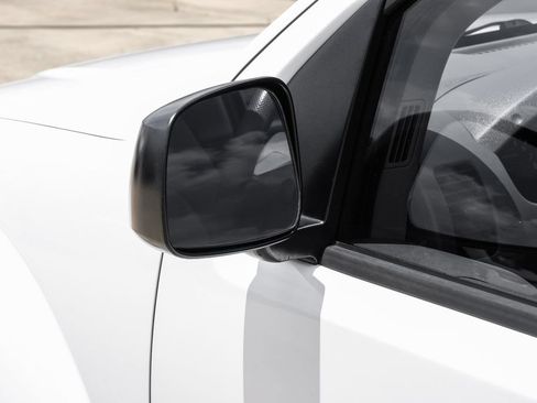 Used 2020 Nissan Frontier SV RWD image 38