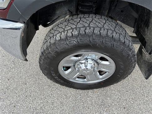 Used 2018 RAM 2500 Tradesman w/ Chrome Appearance Group image 11