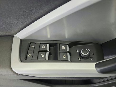 Used 2023 Audi Q3 2.0T Premium Plus image 22