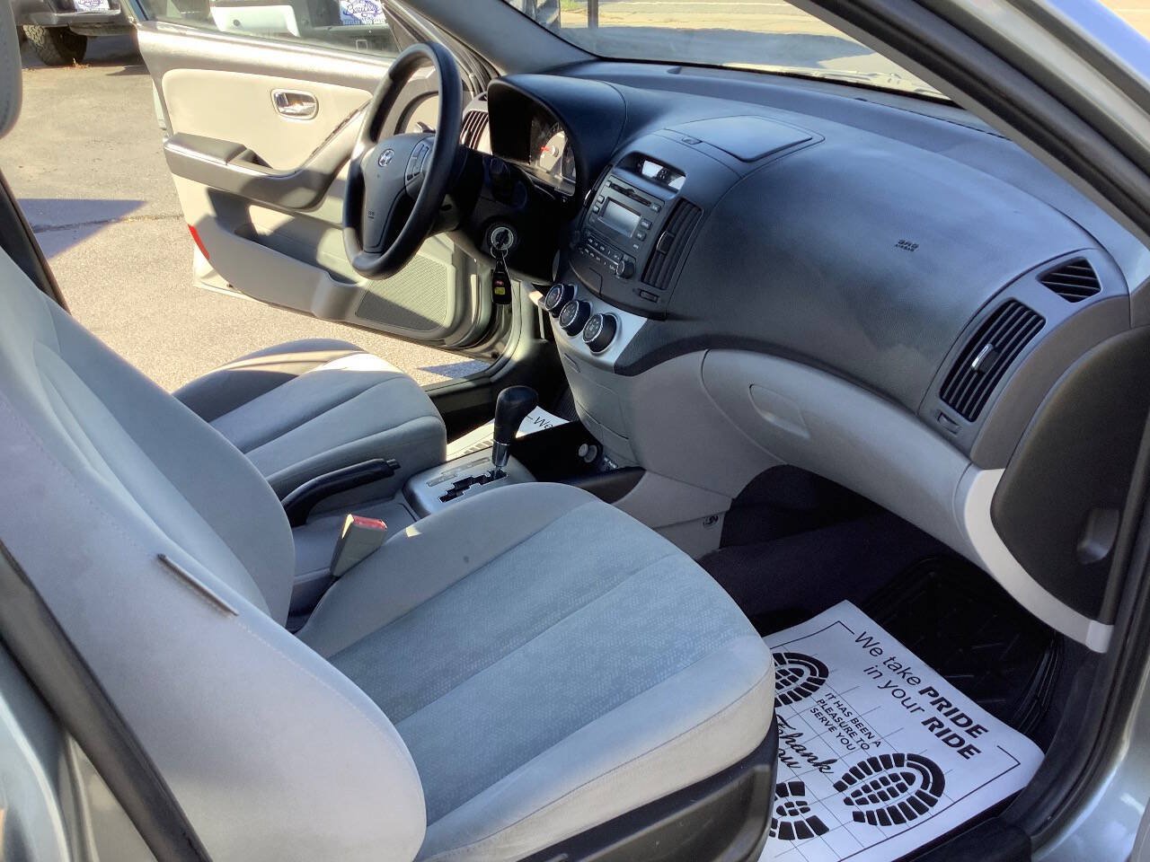 Used 2010 Hyundai Elantra GLS FWD image 28