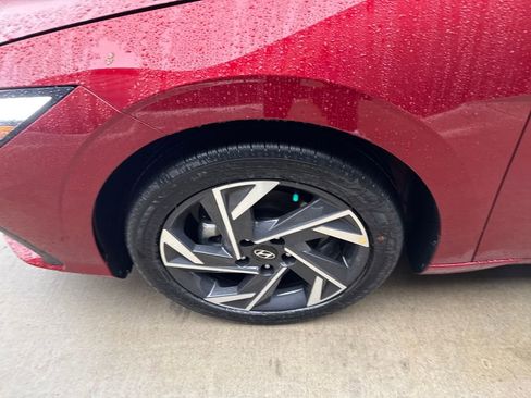 New 2026 Hyundai Elantra Limited FWD image 12