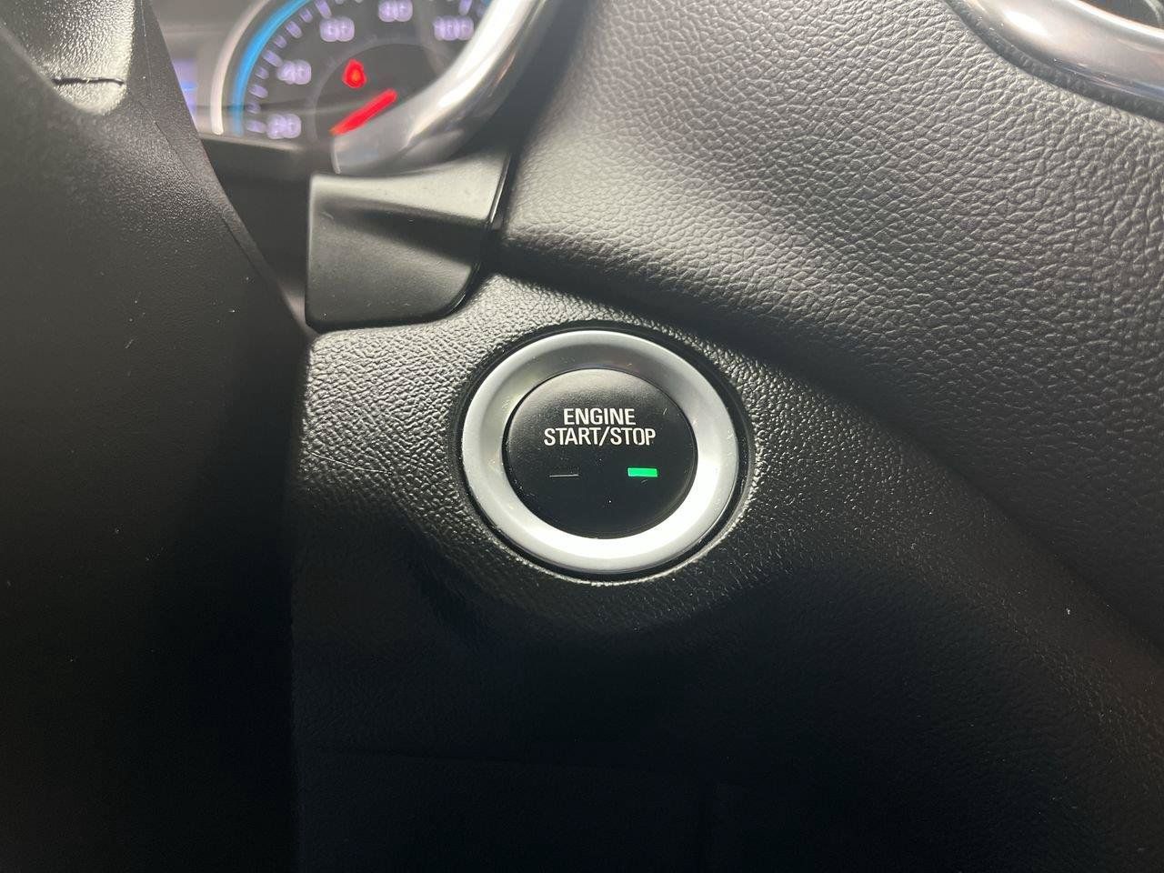 Used 2021 Chevrolet Equinox LT AWD/4WD image 19