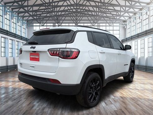 New 2026 Jeep Compass Latitude image 4