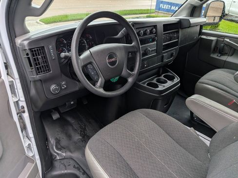 Used 2024 GMC Savana 2500 w/ Driver Convenience Package image 11