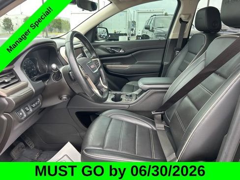 Used 2023 GMC Acadia Denali w/ Denali Ultimate Package AWD/4WD image 15