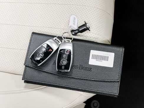 Used 2023 Mercedes-Benz E 350 4MATIC Sedan image 58